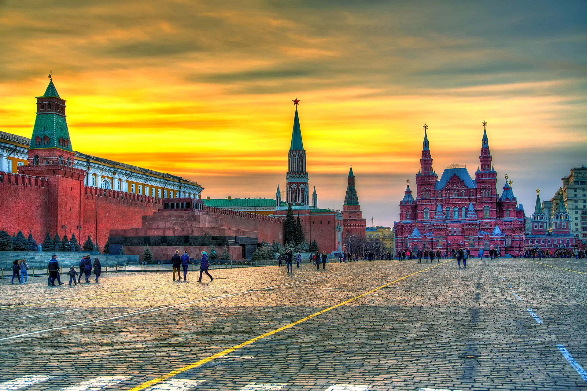 Kremlin And Red Square Wallpaper