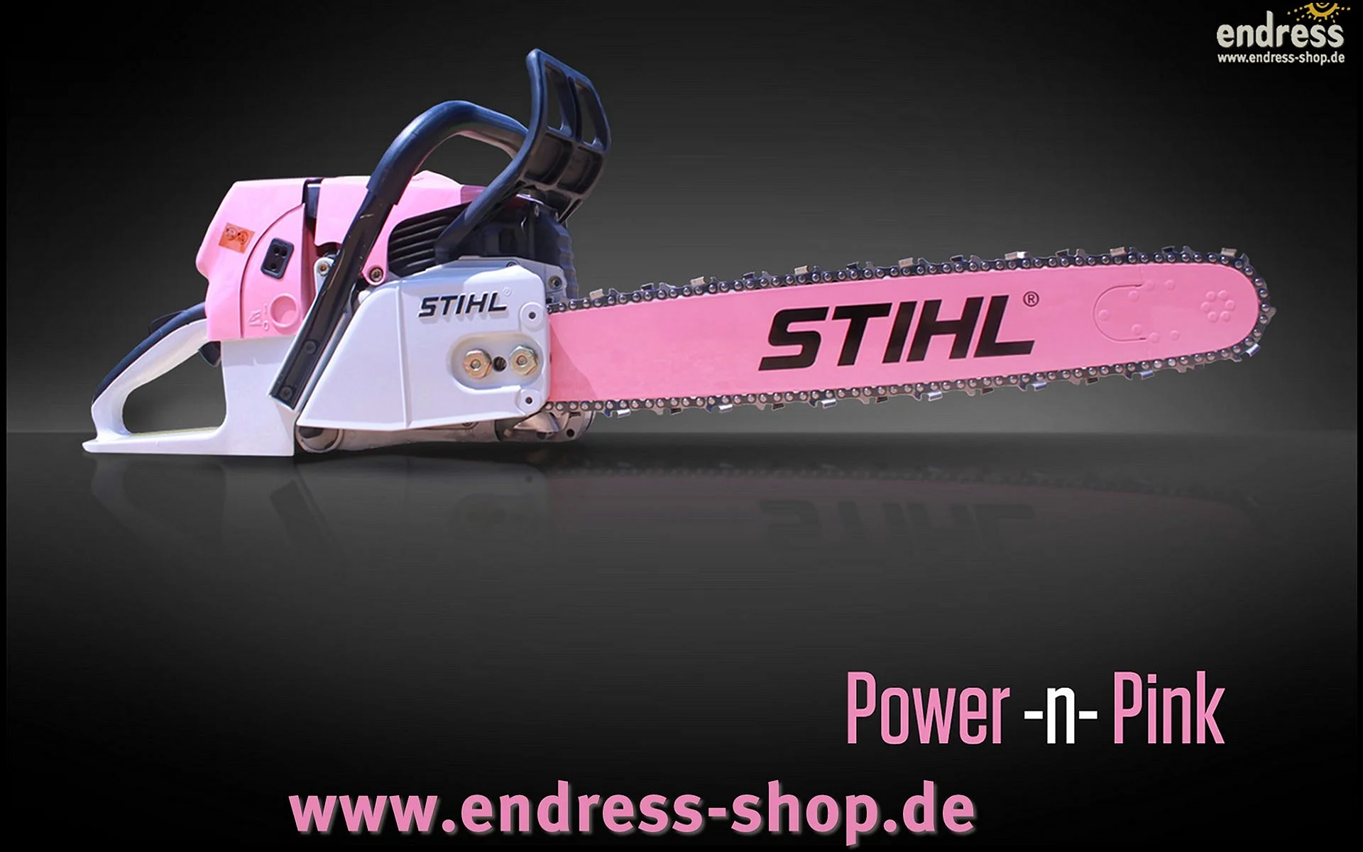 Kucing Pink Chainsaw Wallpaper
