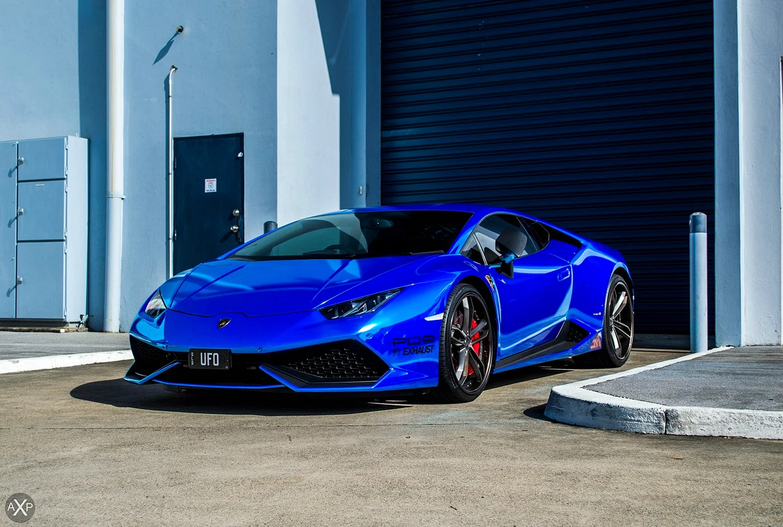 Lamborghini Blue Huracan Coupe Wallpaper