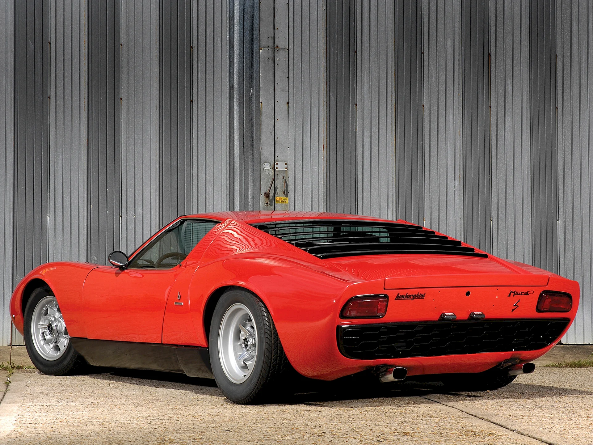 Lamborghini Miura Wallpaper