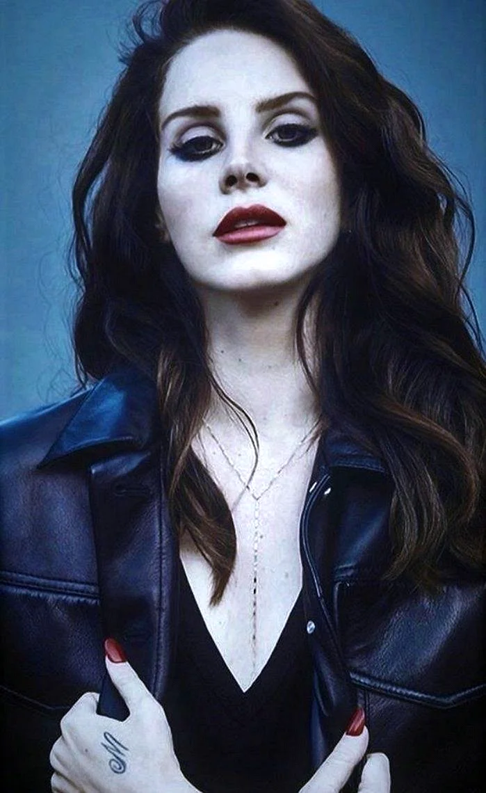 Lana Del Rey Photoshoot Wallpaper For iPhone