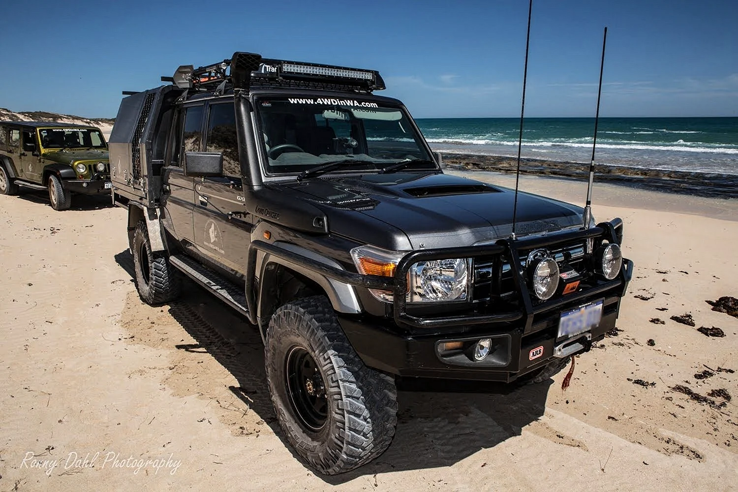 Land Cruiser 70 Off Road Wallpaper