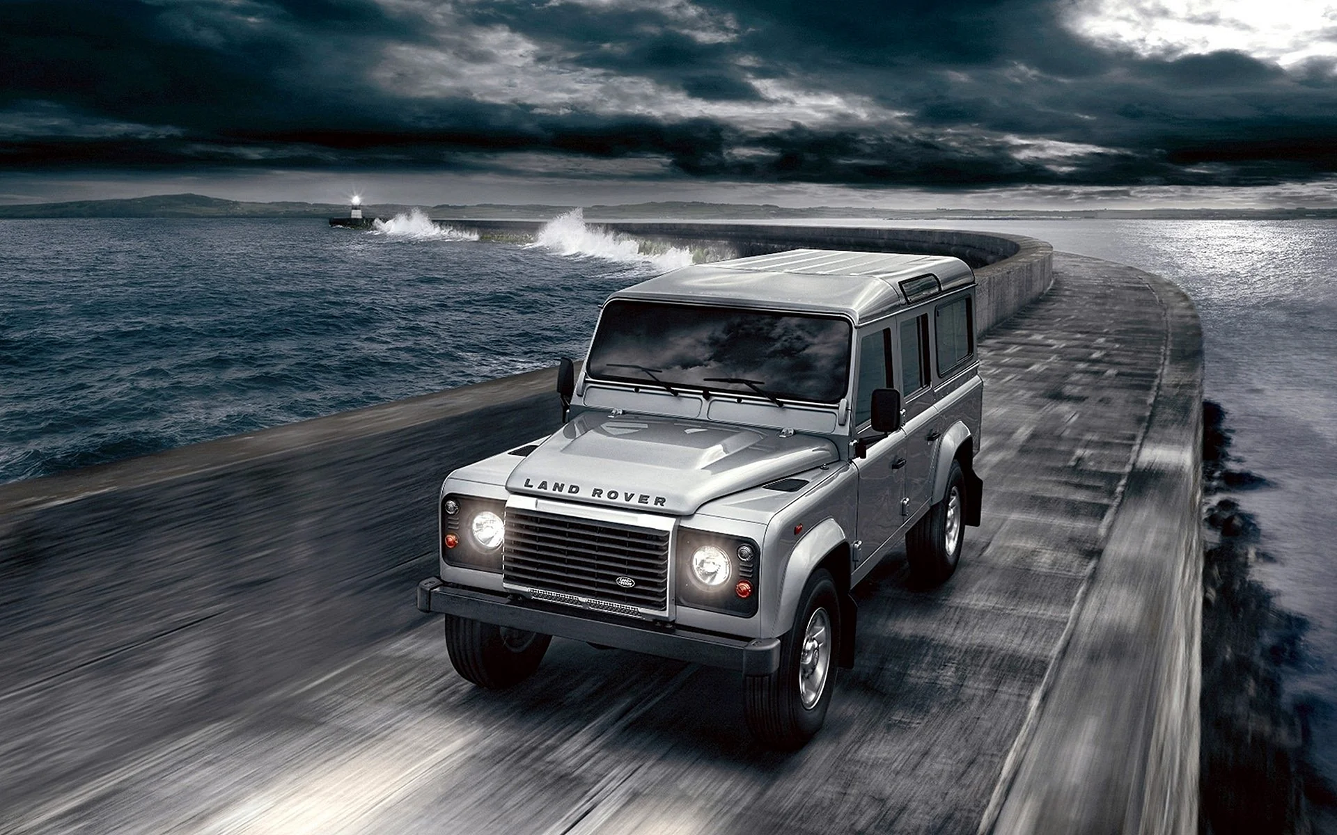 Land Rover Defender Wallpaper