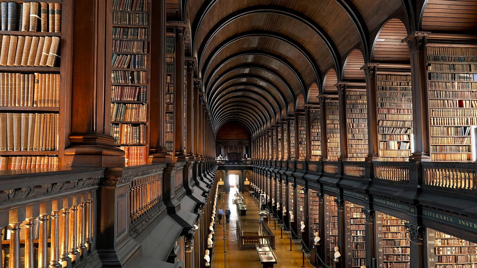 Library Of Trinity College Dublin Wallpaper
