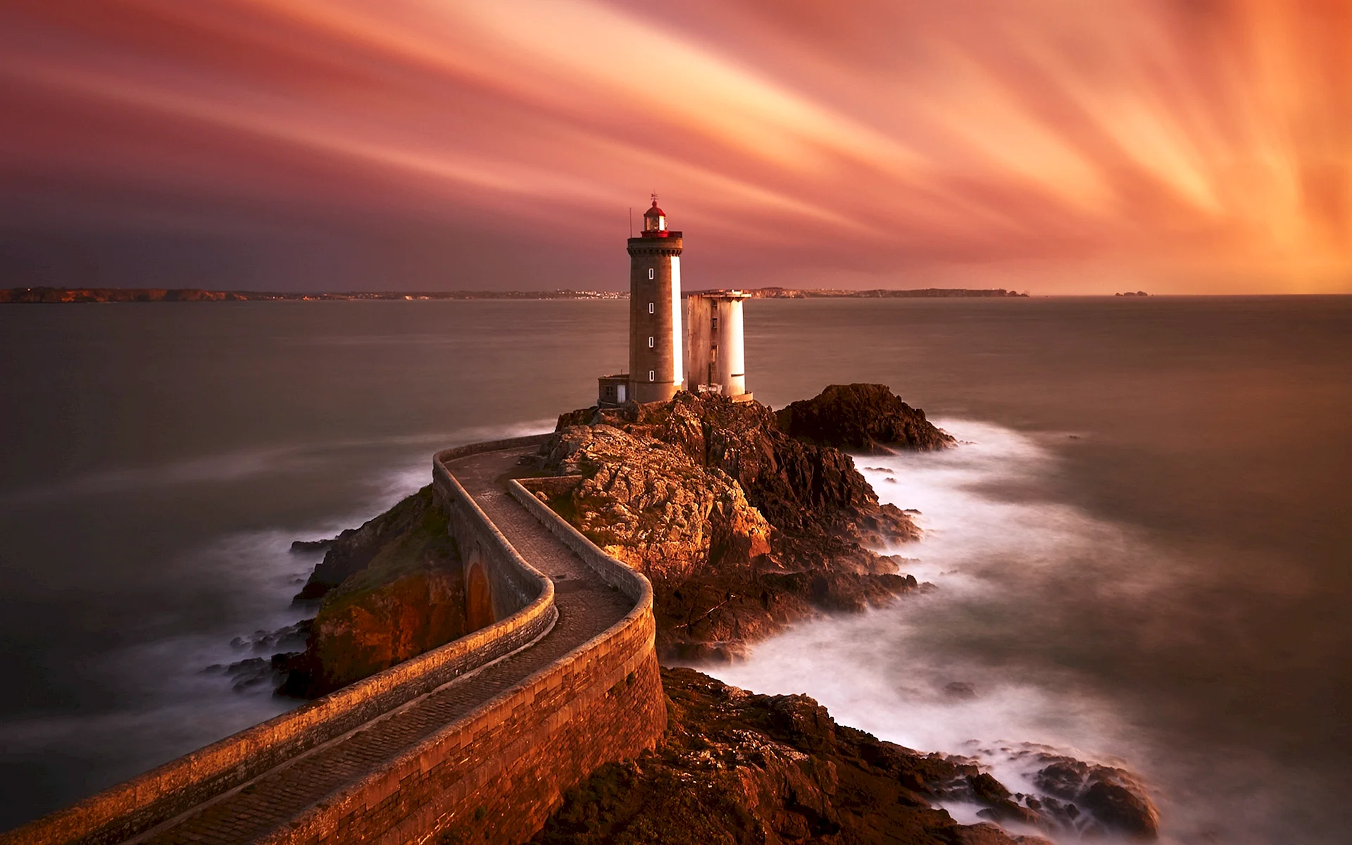 Lighthouse Wallpaper