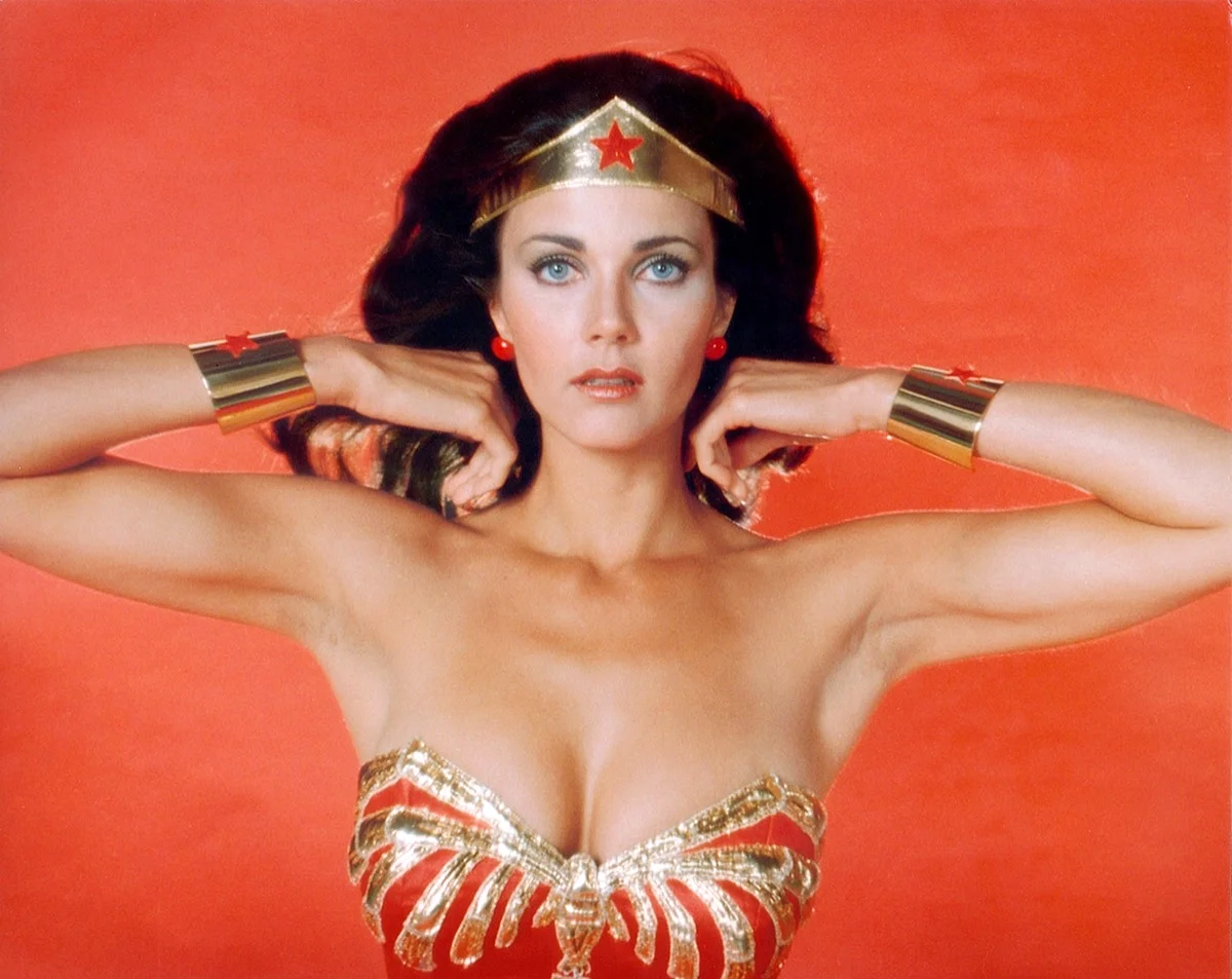 Lynda Carter Wonder Woman Wallpaper