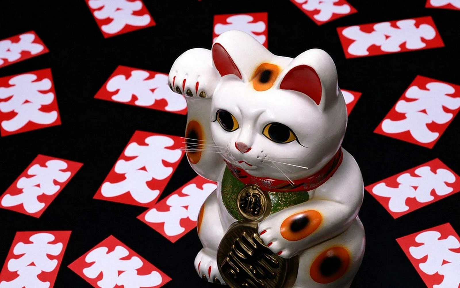 Maneki Neko Wallpaper