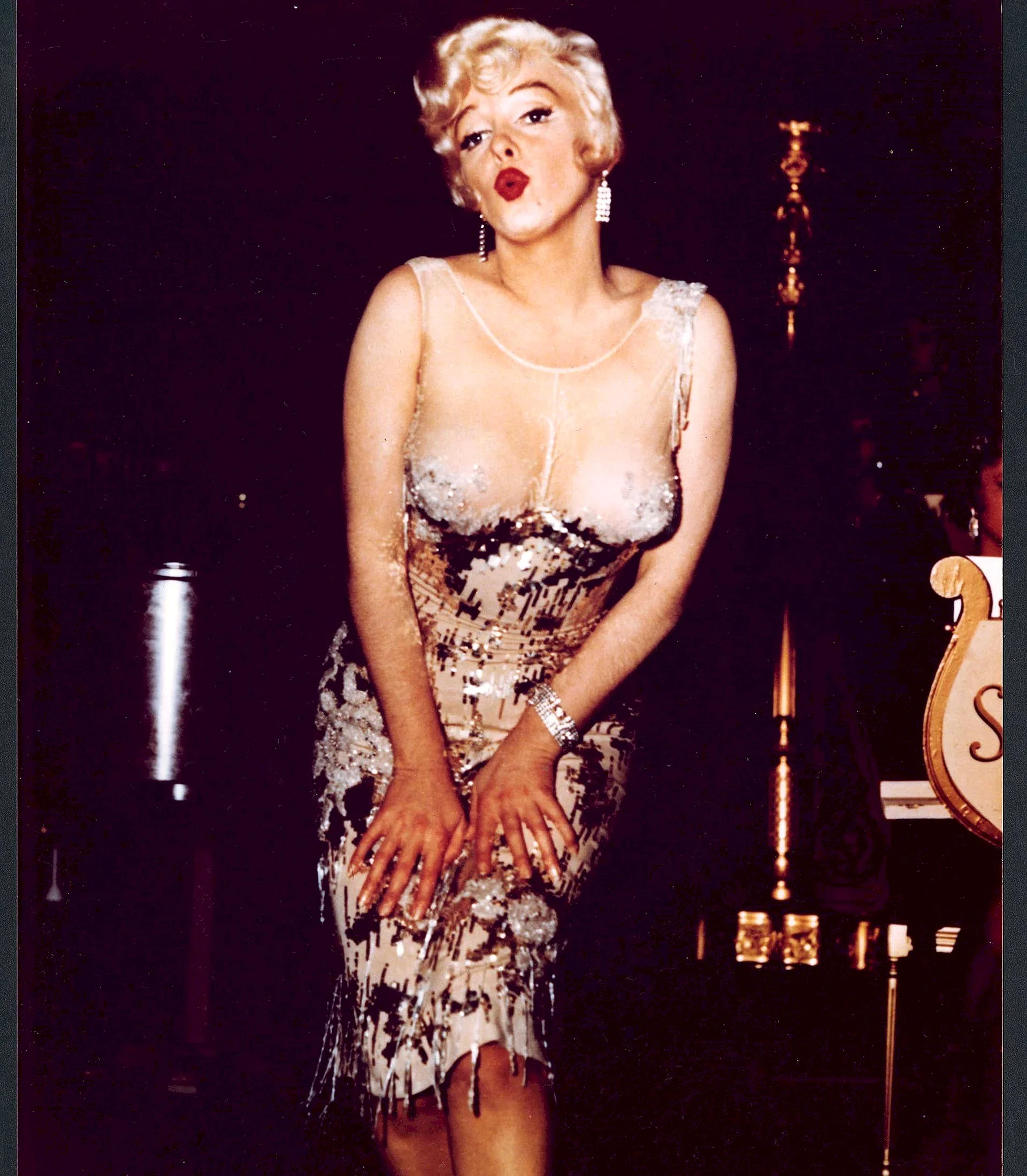 Marilyn Monroe Nip Wallpaper