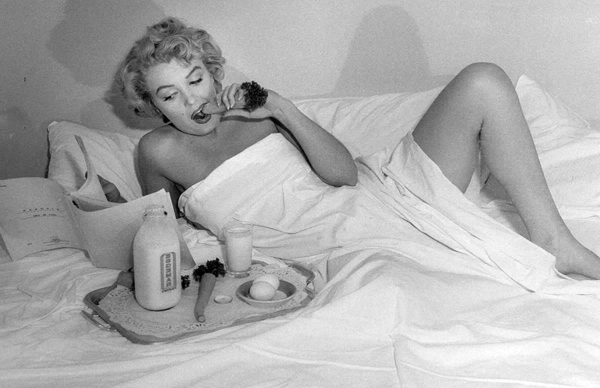 Marilyn Monroe Nude Wallpaper