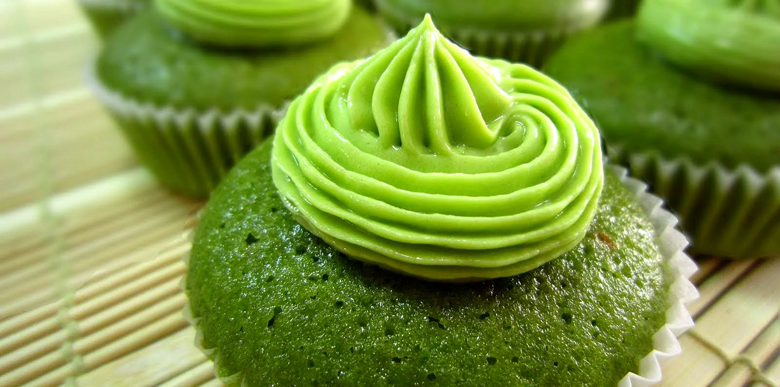 Matcha Cupcake Wallpaper