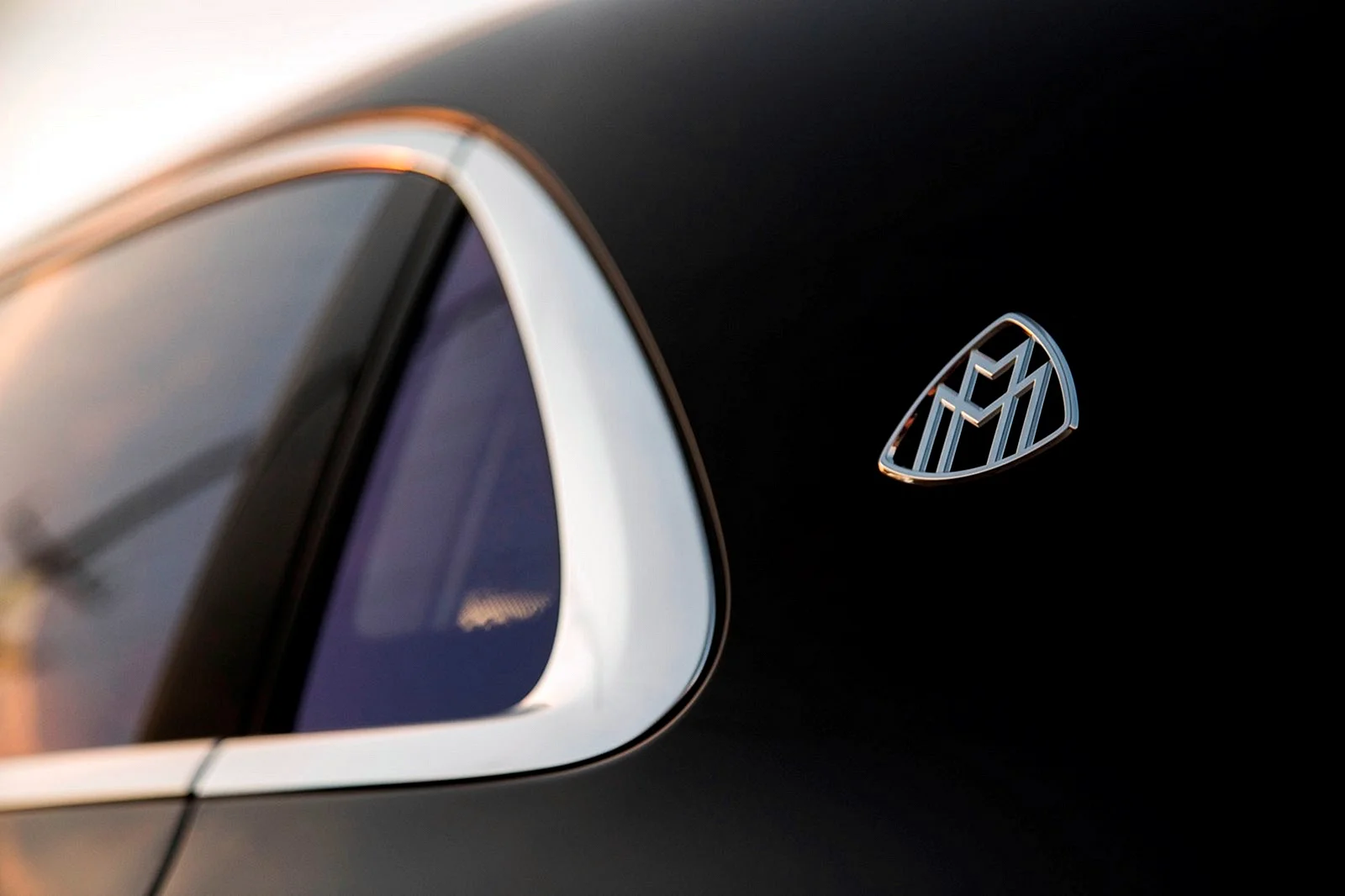 Maybach Logo Wallpaper