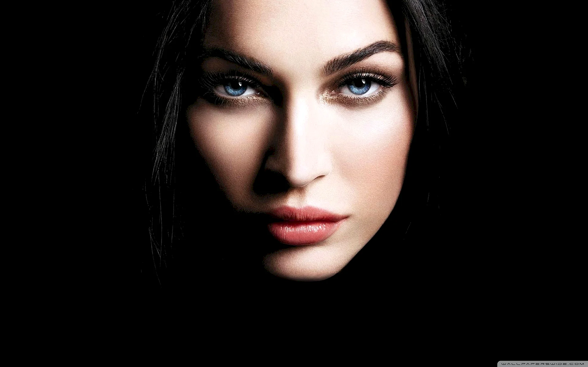 Megan Fox Wallpaper