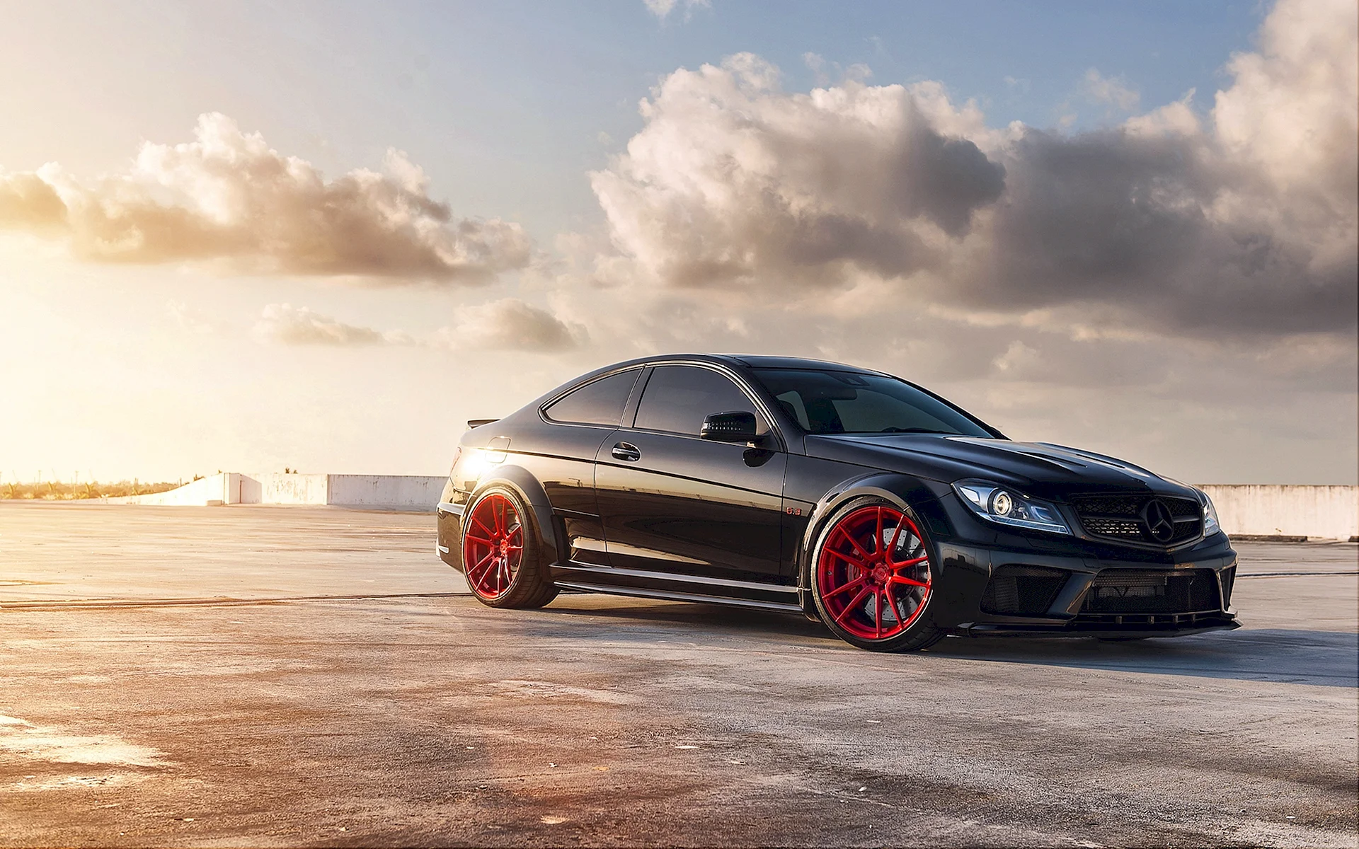 Mercedes Benz c63 AMG Wallpaper