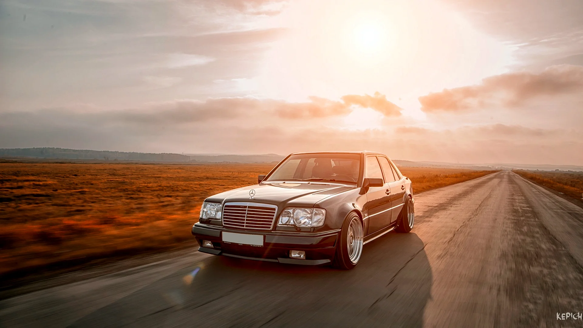 Mercedes Benz W124 Wallpaper