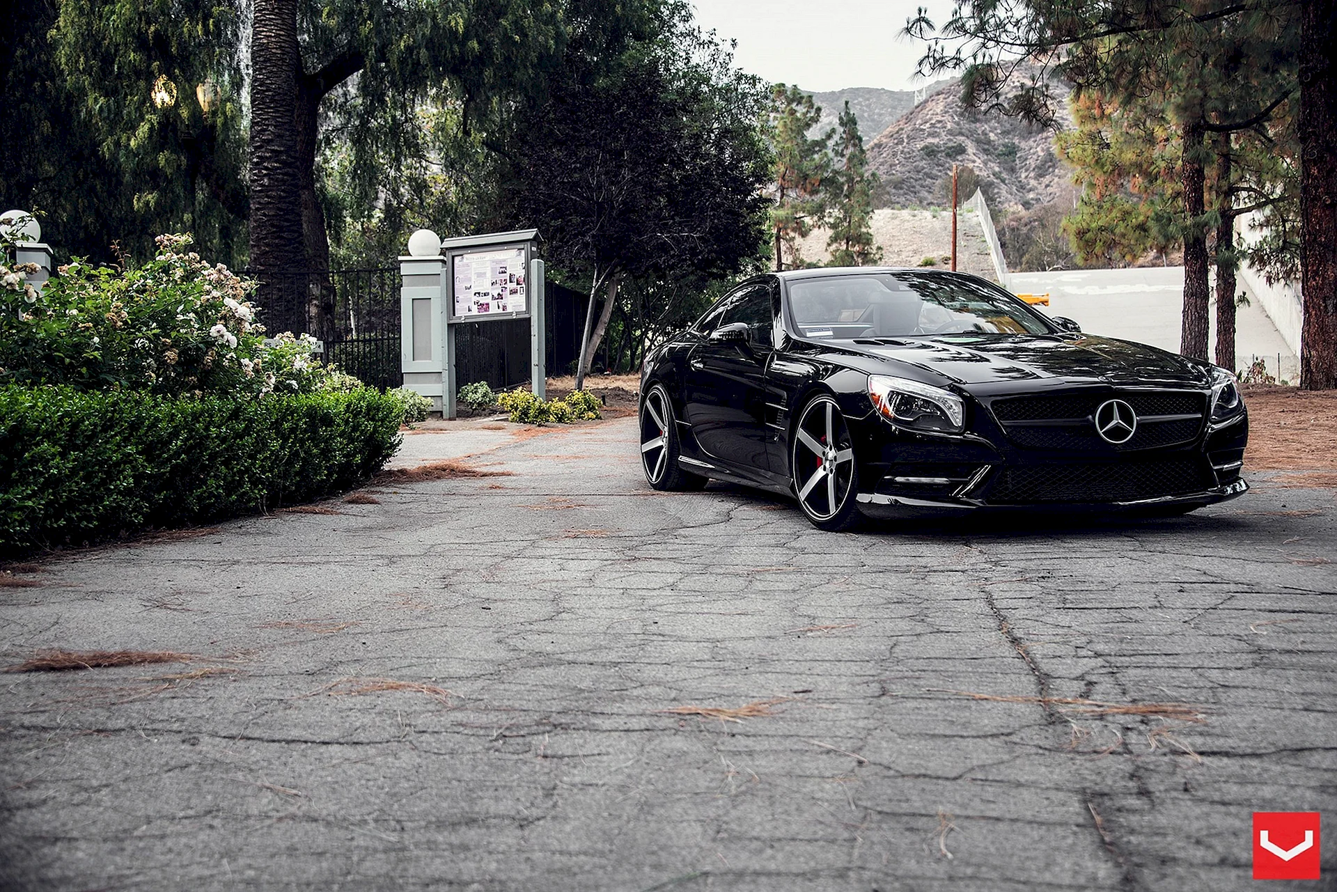 Mercedes Black Wallpaper