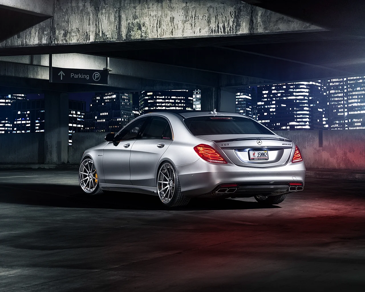 Mercedes C63 Night Wallpaper