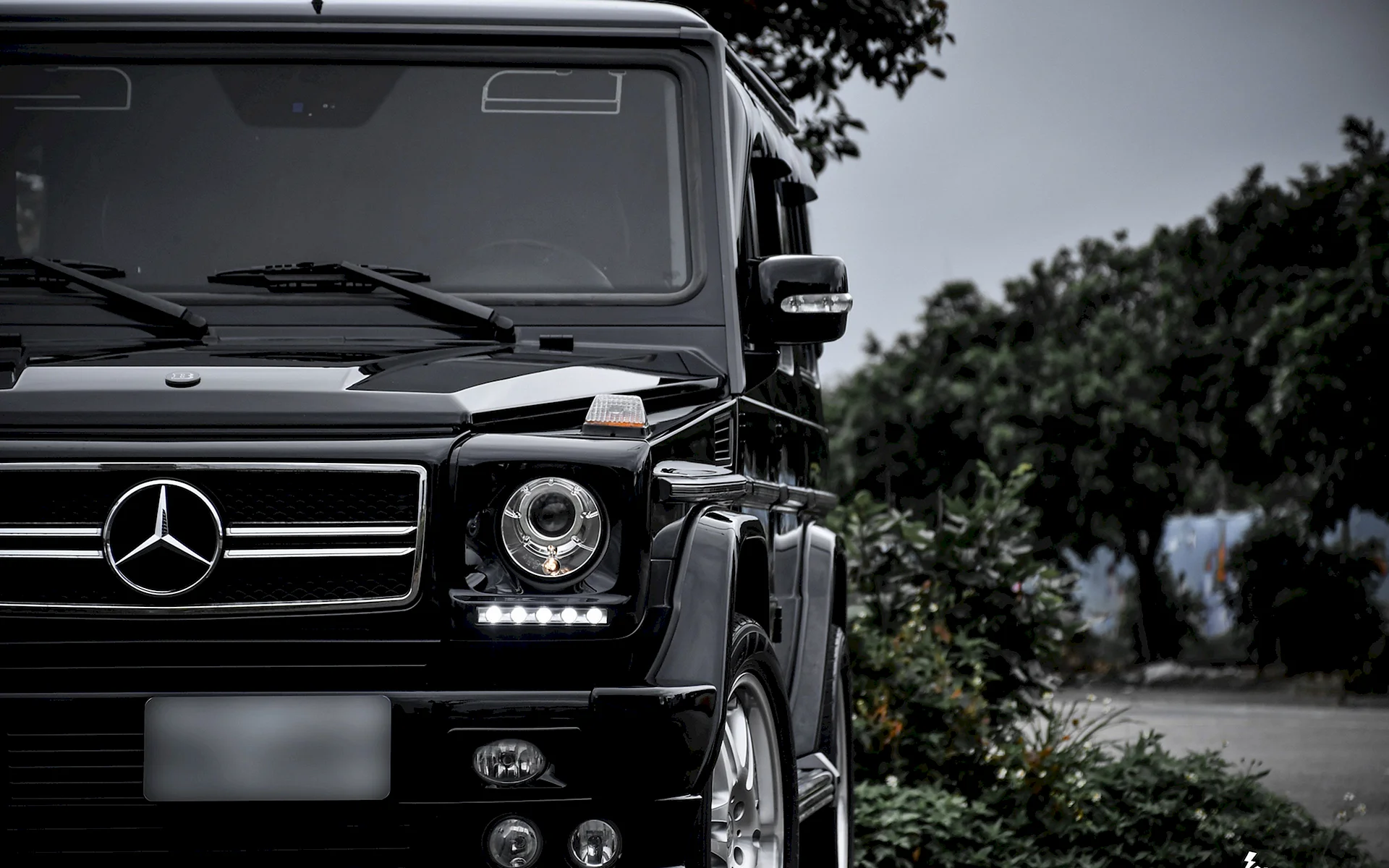 Mercedes G500 Brabus Wallpaper