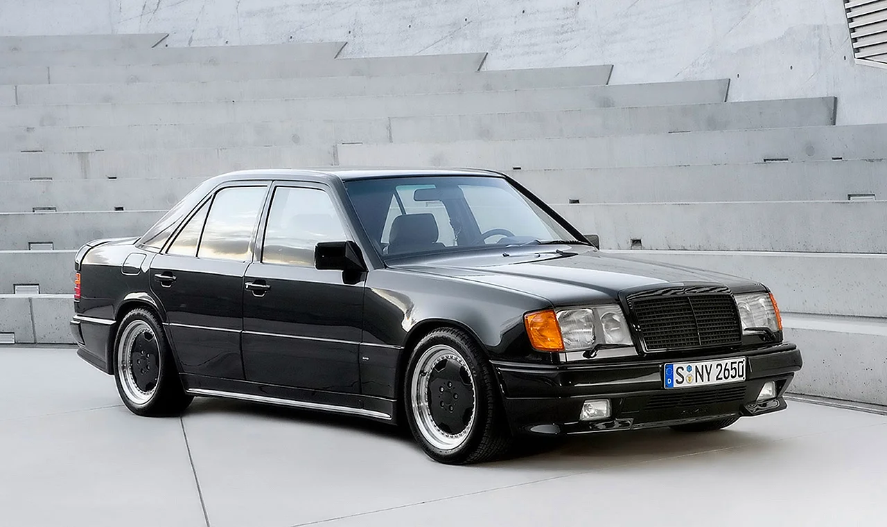 Mercedes W124 Hammer Wallpaper