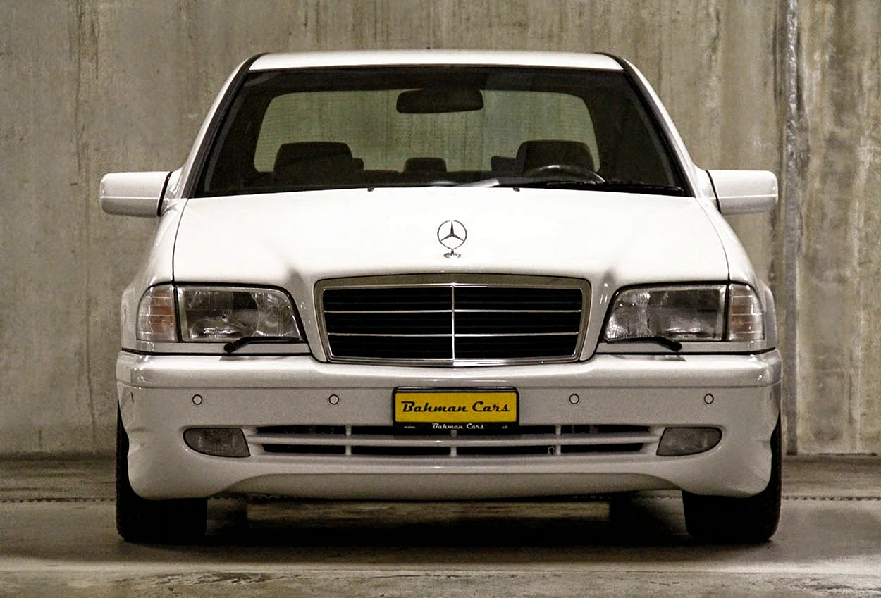 Mercedes W202 6.2 Wallpaper