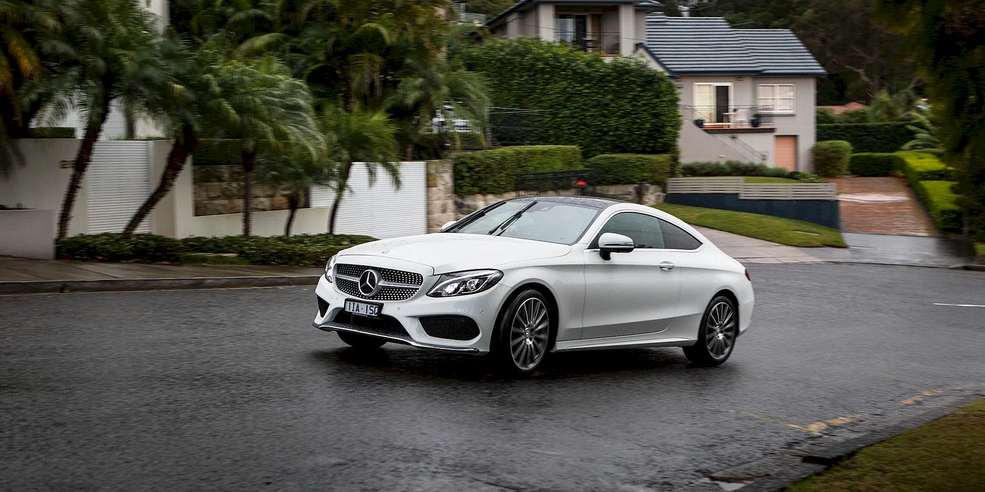 Mercedes-Benz C300 Coupe Wallpaper