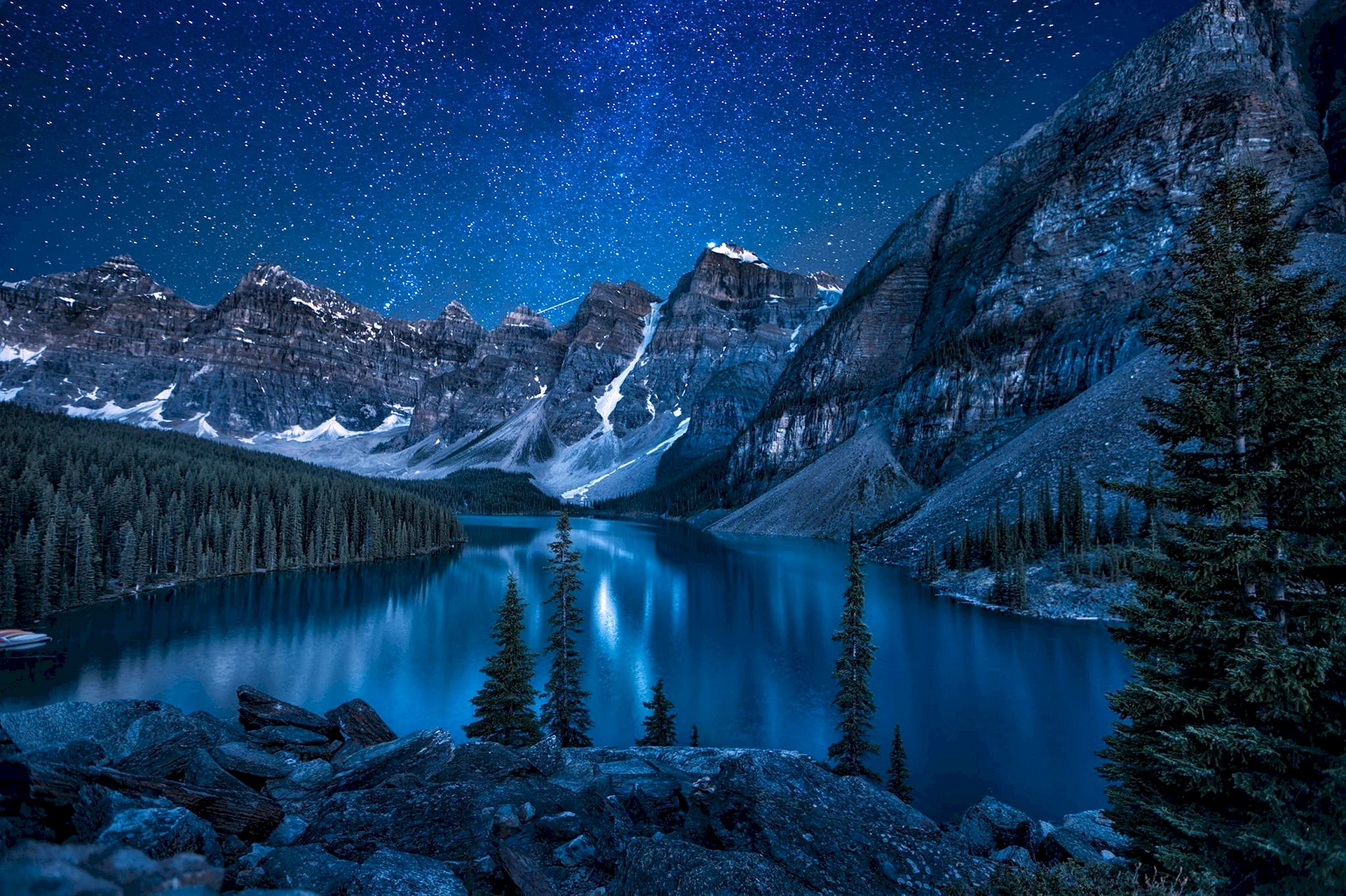 Moraine Lake Canada Wallpaper