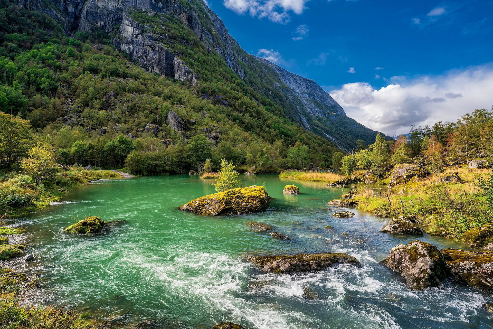 Nature Mountain And River Wallpaper