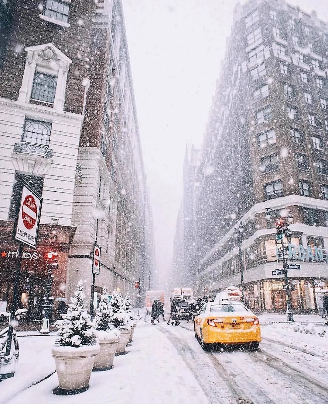 New York Winter Wallpaper For iPhone