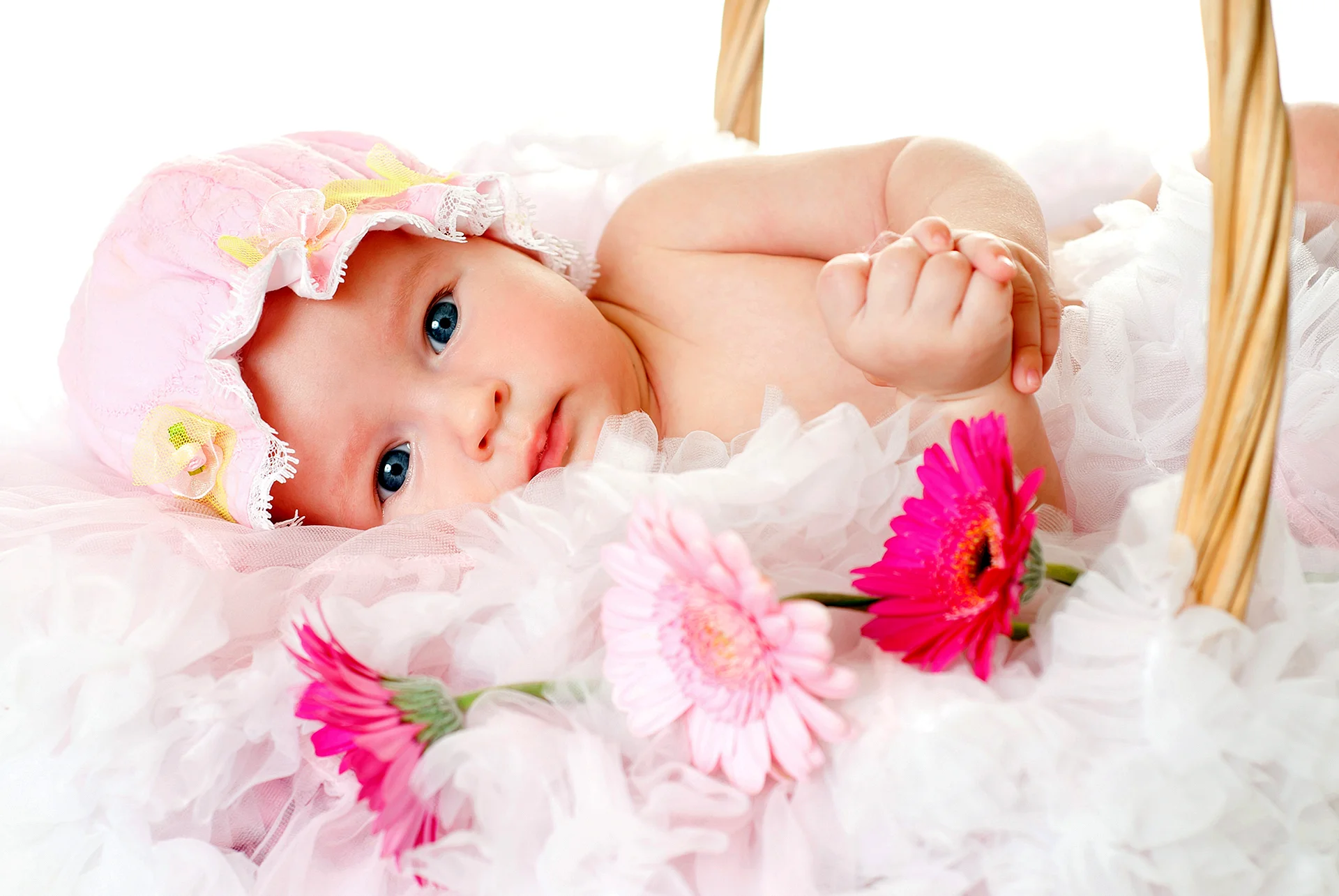 Newborn Baby Girl Wallpaper