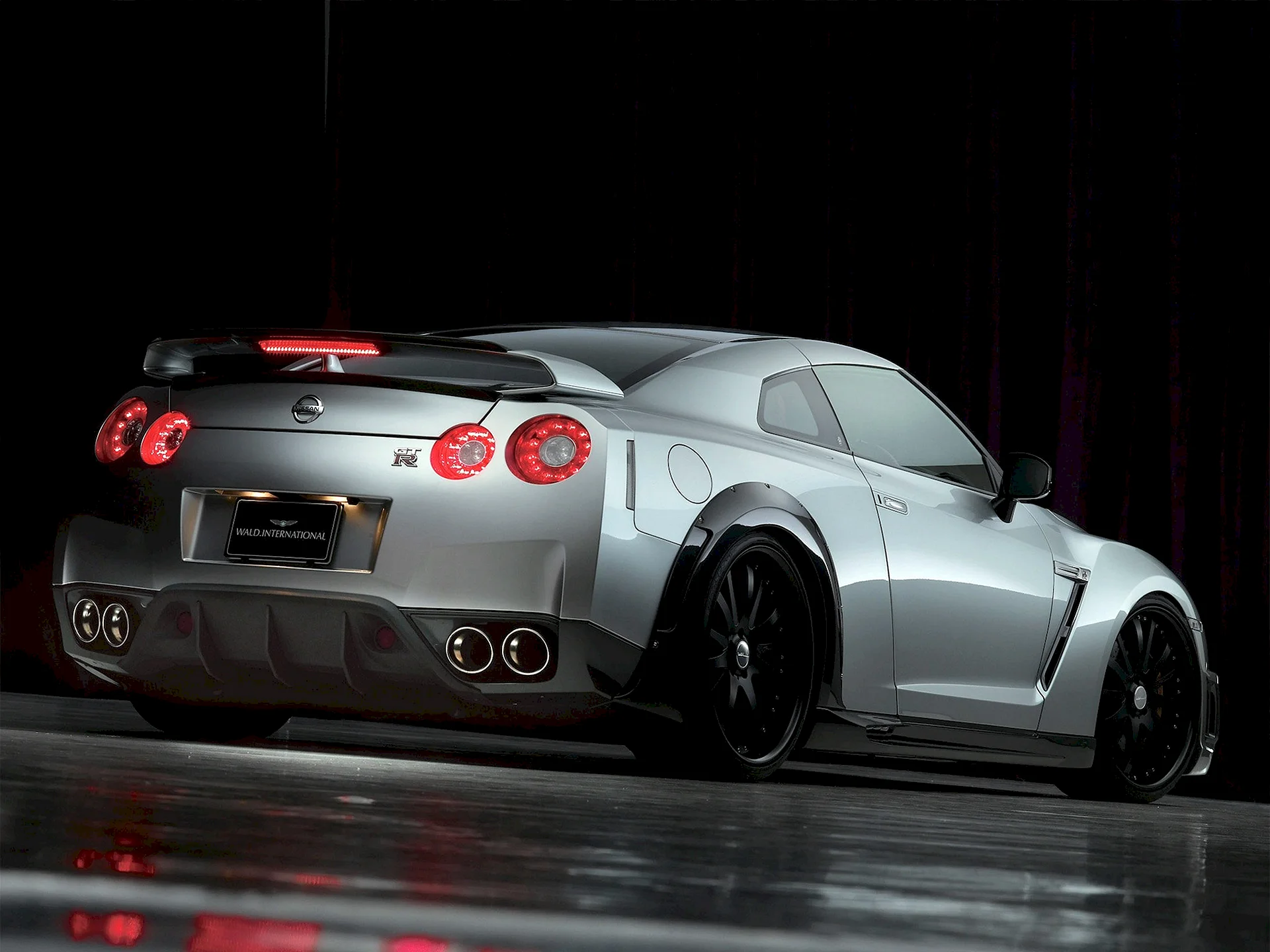 Nissan Skyline Gtr R35 Black Wallpaper