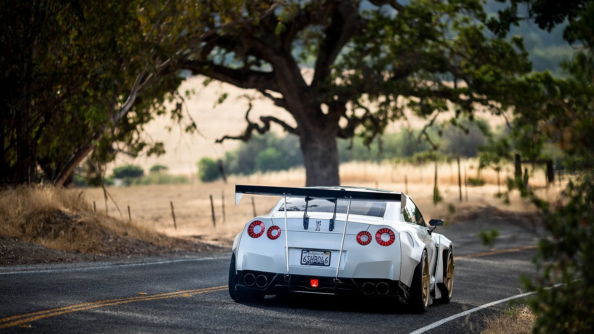 Nissan Skyline R35 Rocket Bunny Wallpaper