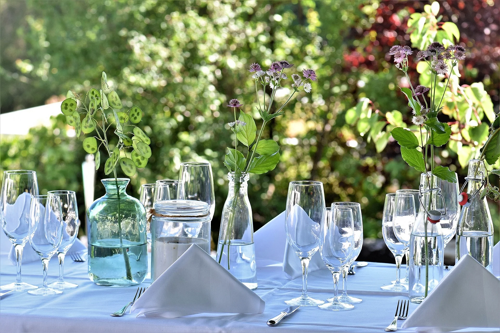 Party Dinner Garden Wallpaper