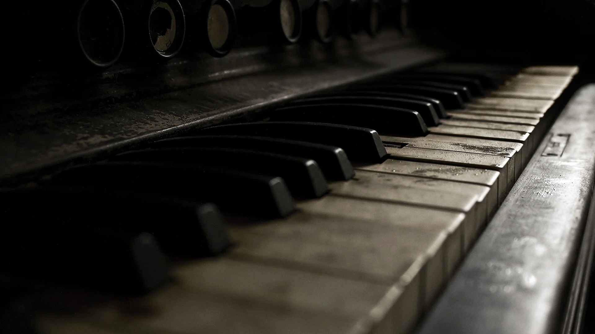 Piano Wallpaper