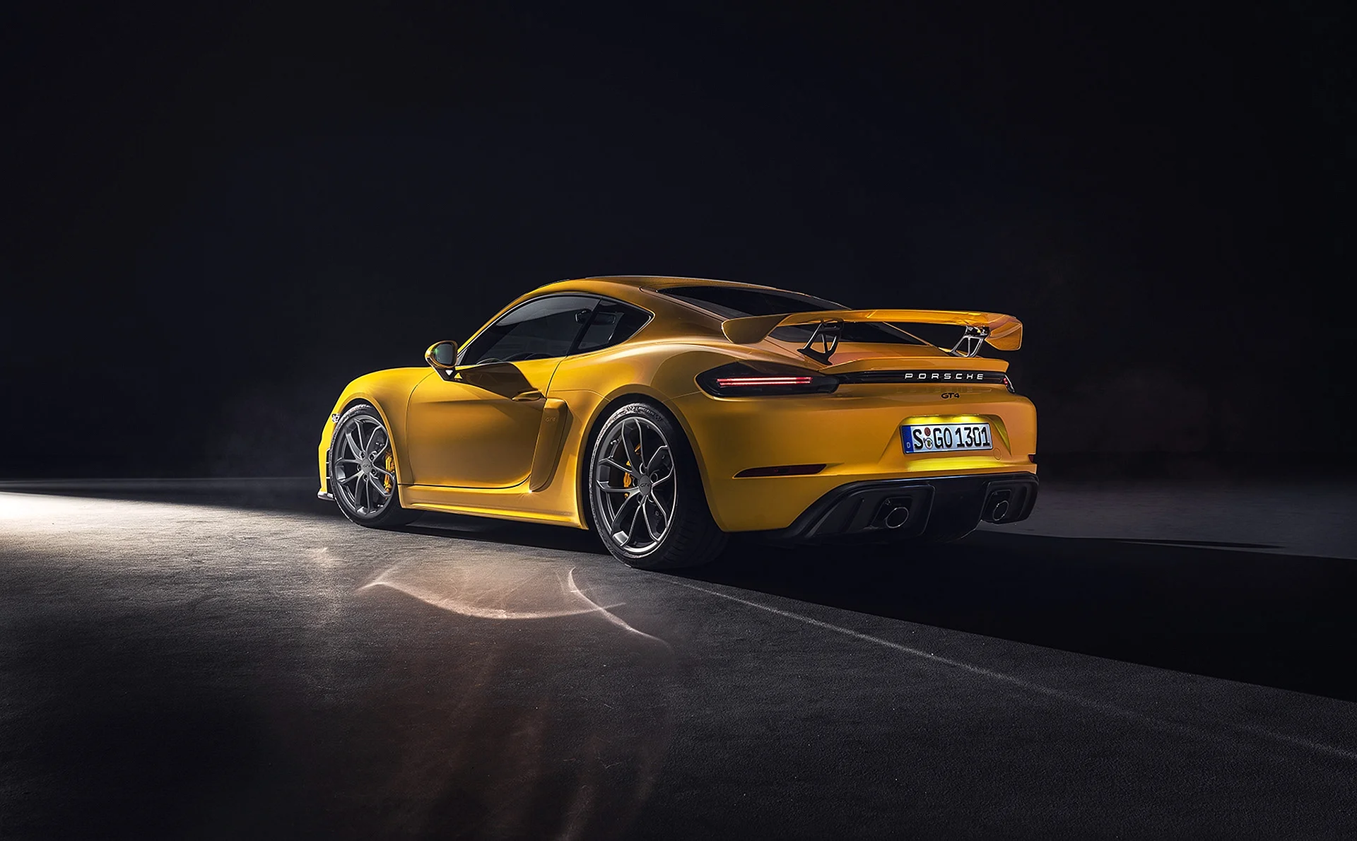 Porsche 718 Gt4 Wallpaper