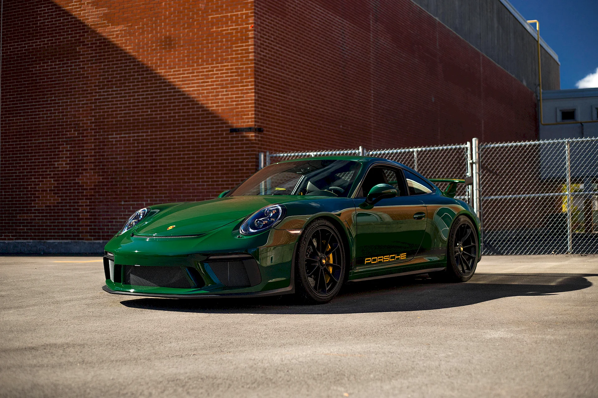 Porsche 911 Green Wallpaper