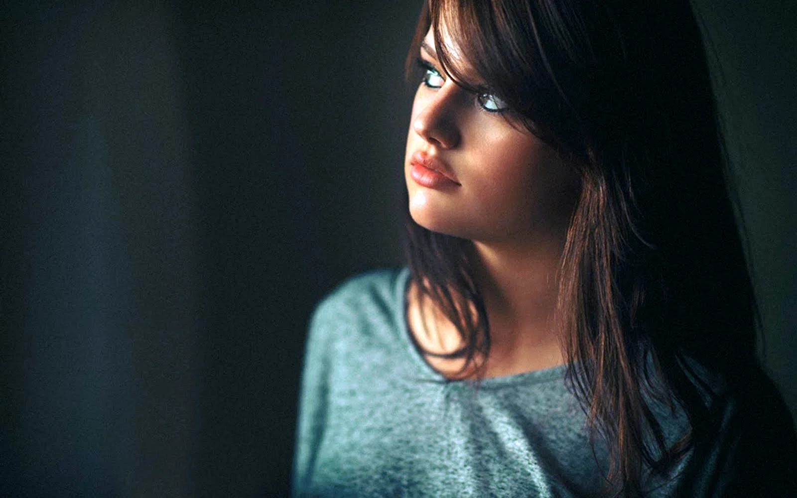 Pretty Girl Wallpaper