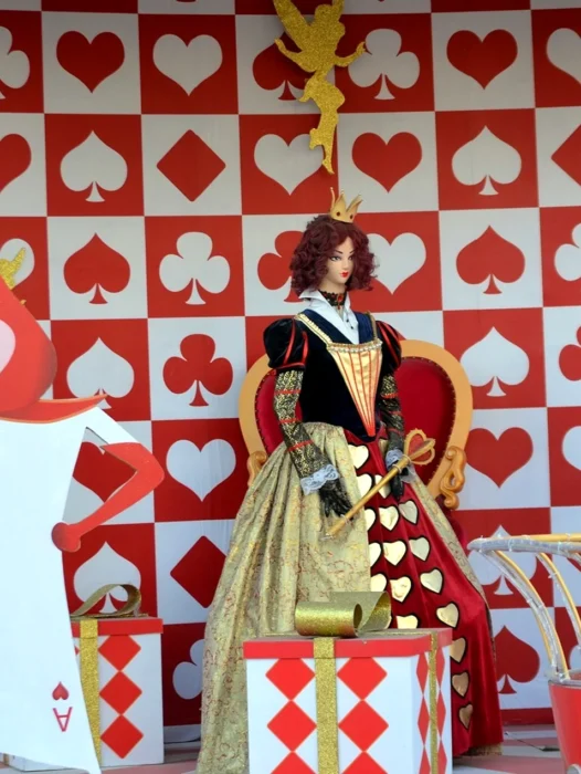 Queen Of Hearts Wallpaper