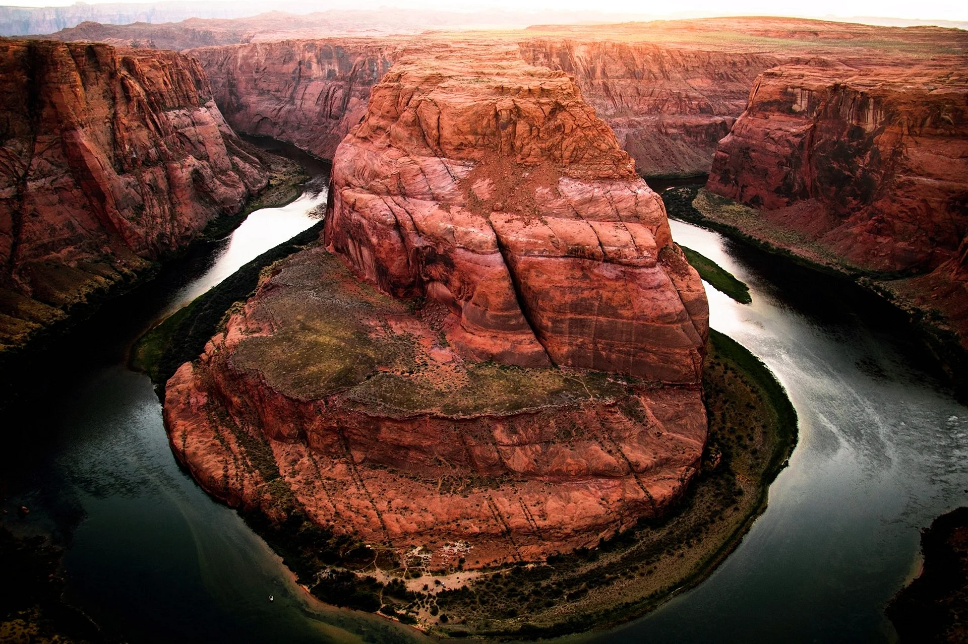 Red Canyon Cliff Wallpaper