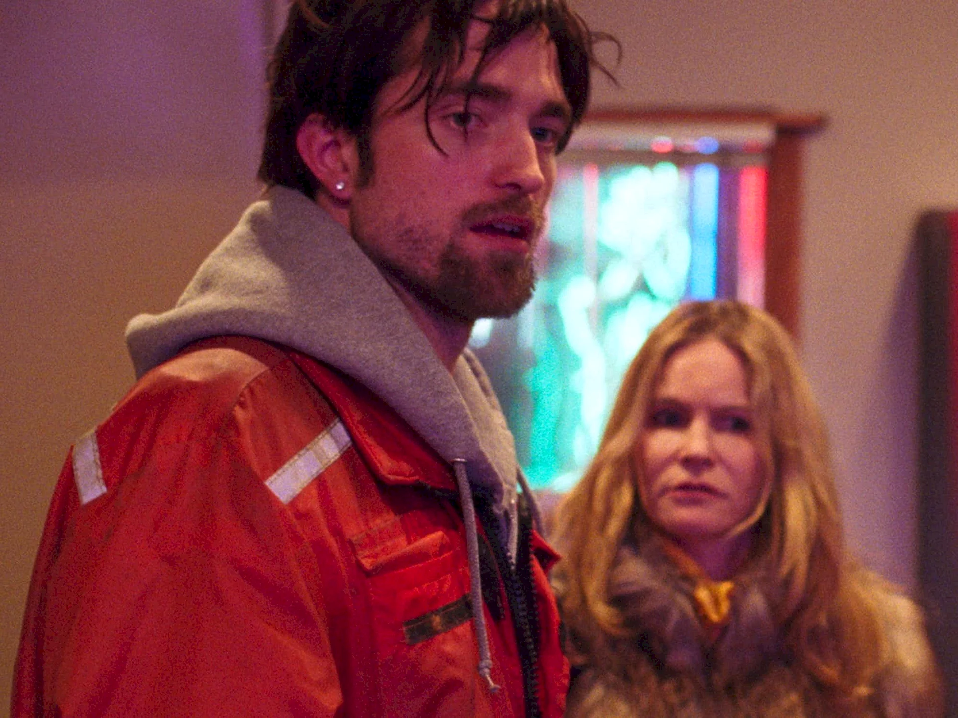 Robert Pattinson Good Time Wallpaper