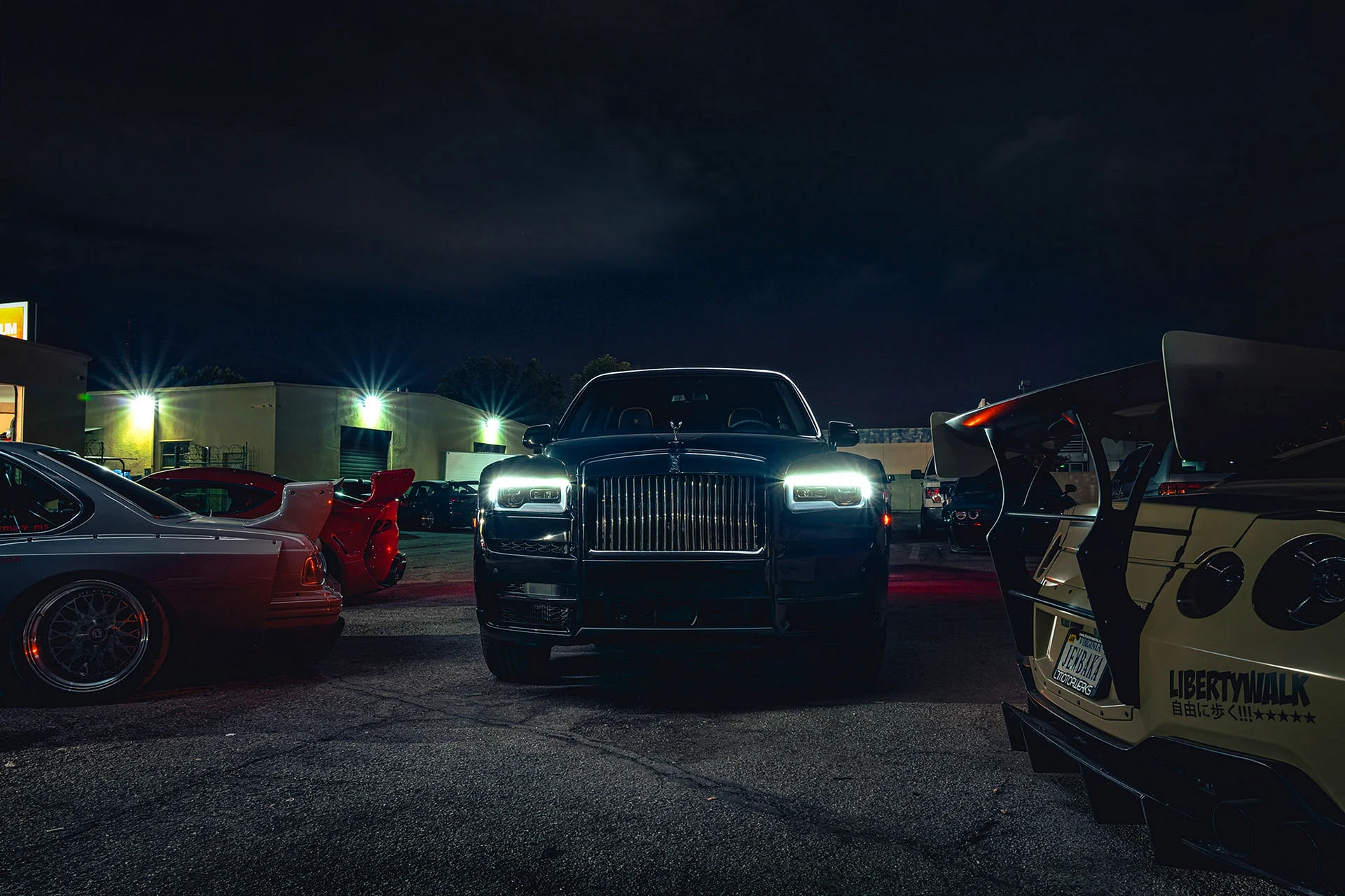 Rolls Royce Night Wallpaper