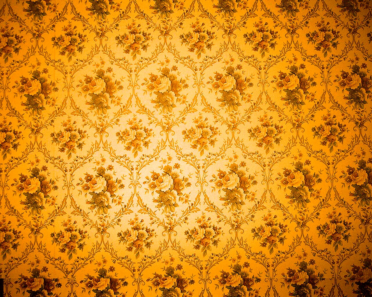 Royal Damask Gold Wallpaper