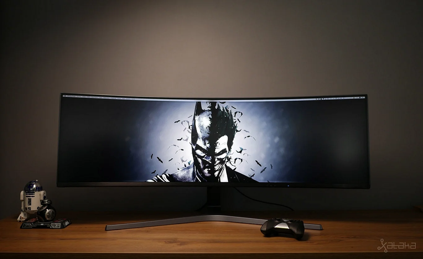 Samsung Curved Gamer Monitor Wallpaper