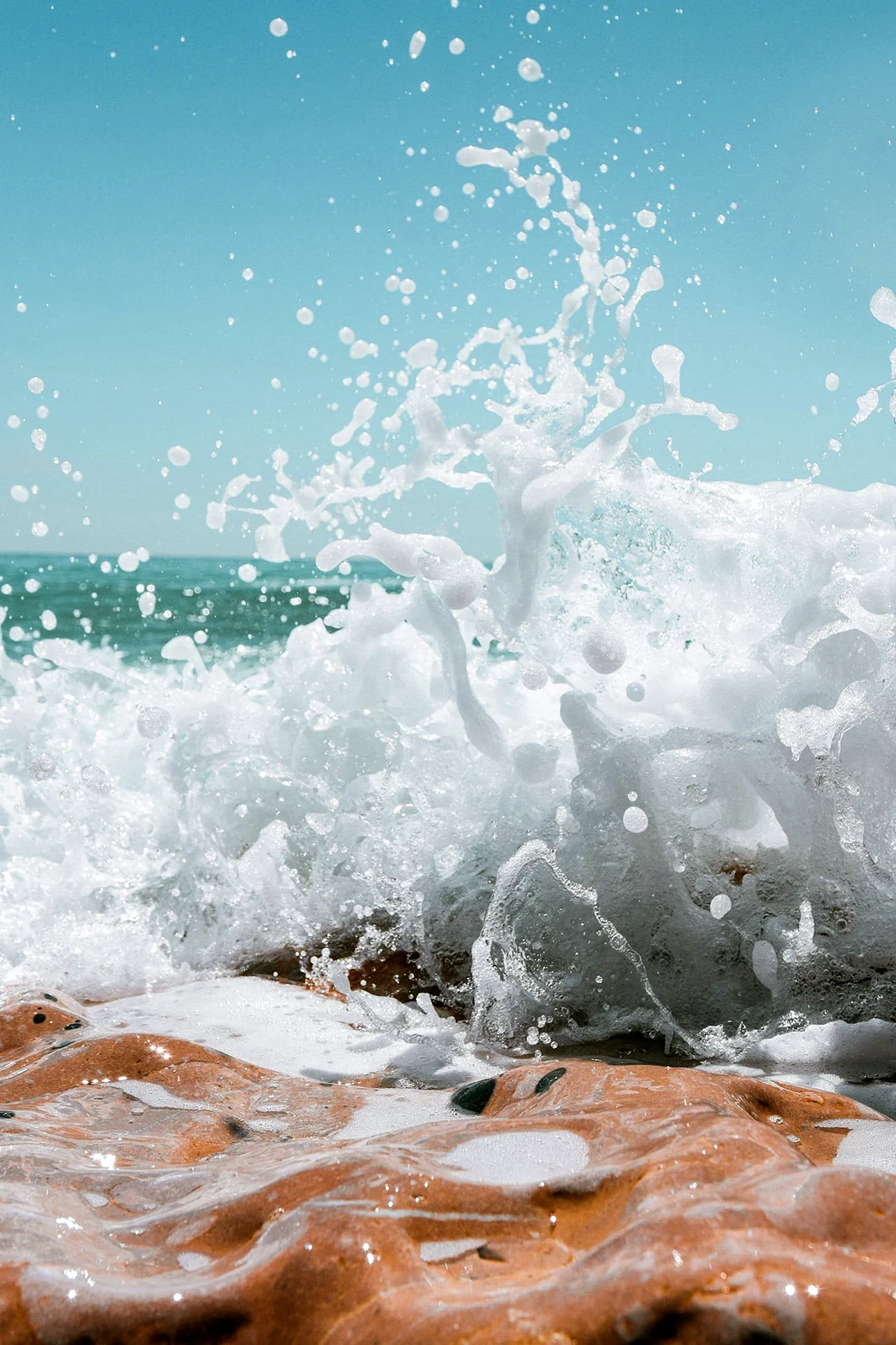 Sea Water Splash Wallpaper For iPhone