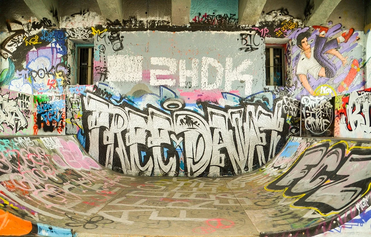Skateboard Graffiti Wallpaper