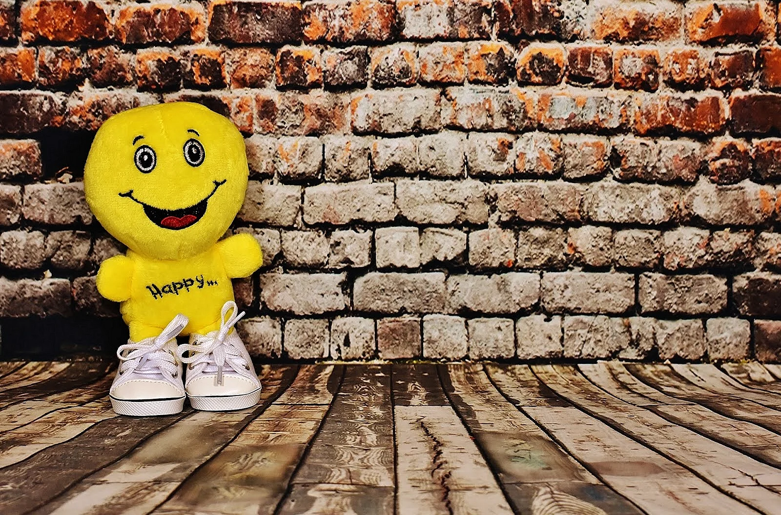 Smile Brick Wallpaper