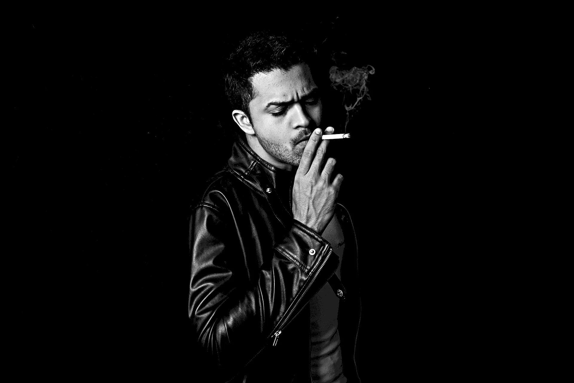 Smoking Guys Wallpaper