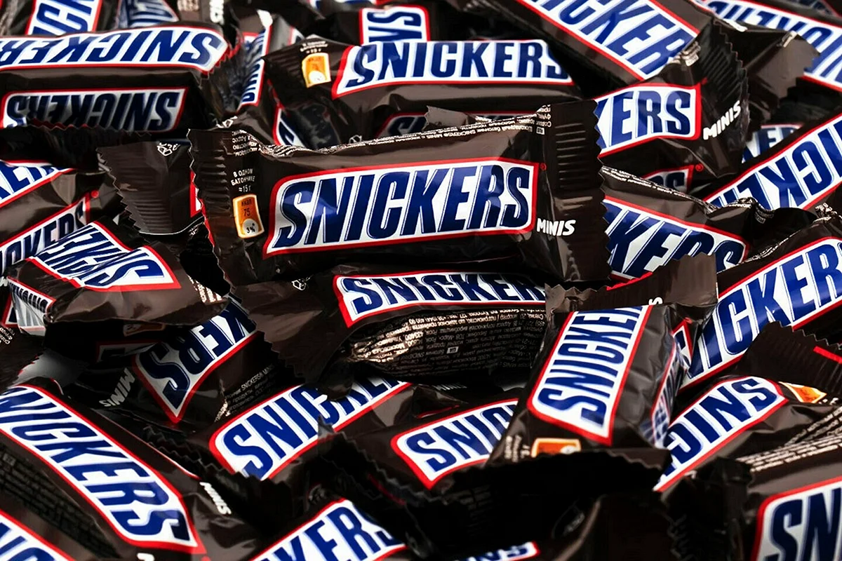 Snickers Wallpaper