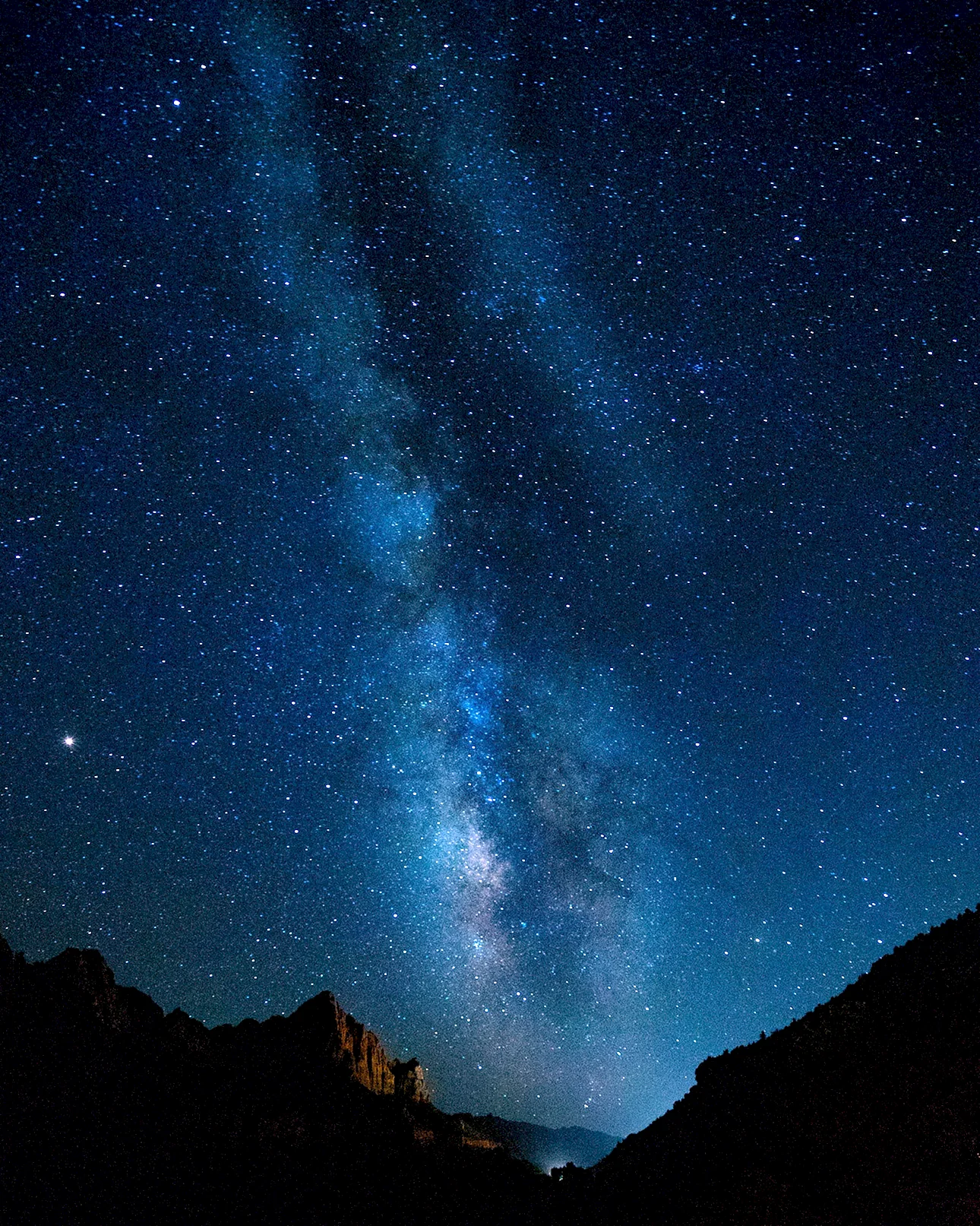 Starry Sky 4K Wallpaper For iPhone