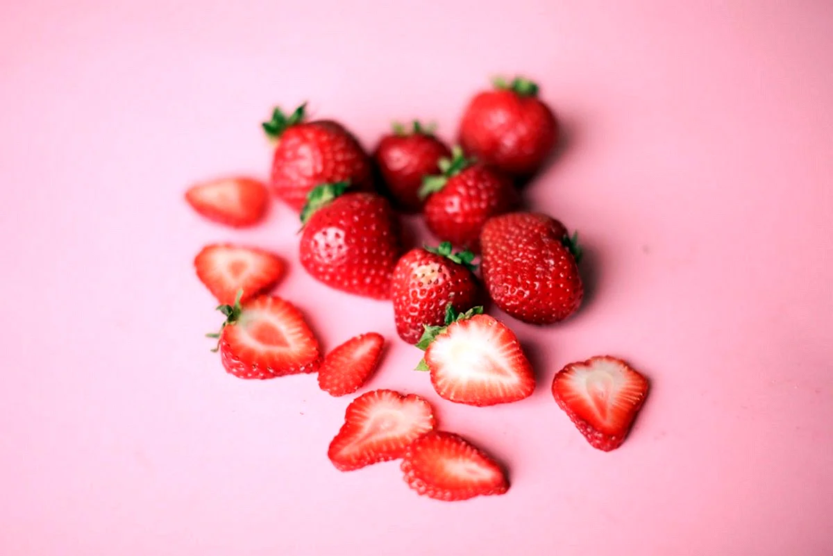 Strawberry Nutrition Wallpaper