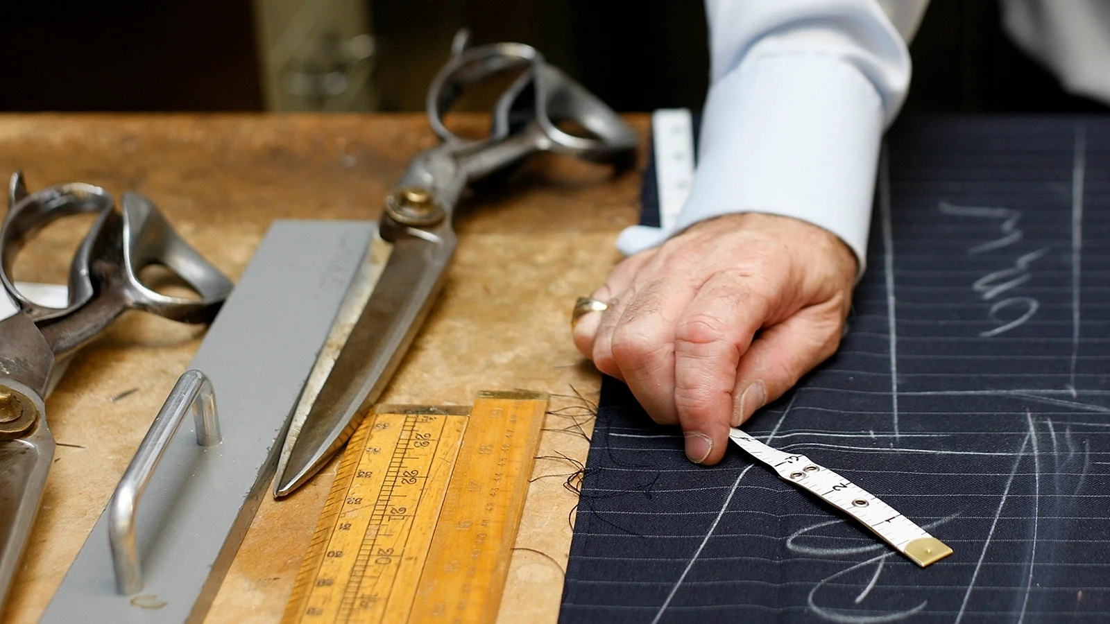 Tailor Wallpaper