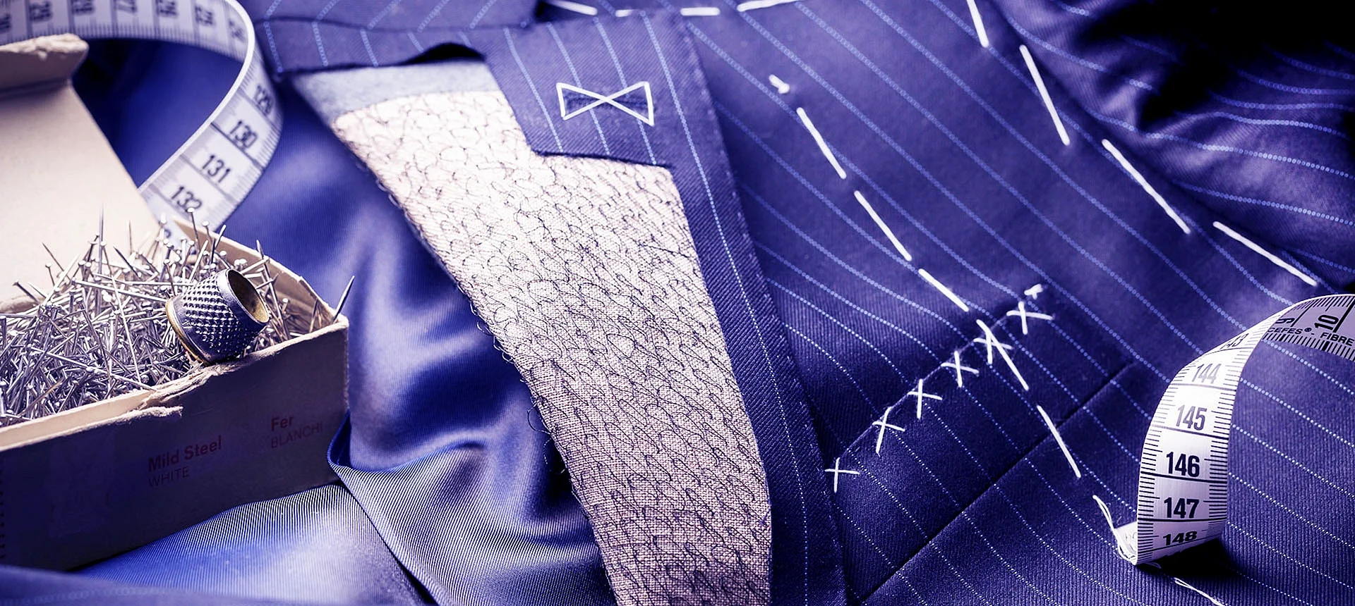 Tailoring pattern Wallpaper